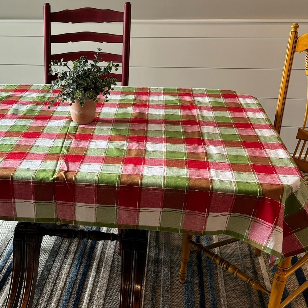 St. Nicholas Square Plaid Holiday Table Cloth 100% Cotton 52X68”.  Red Green wht